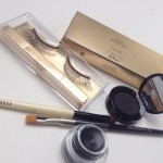 How to Apply False Lashes